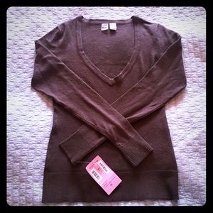 🎄SALE🎄 Beautiful brown v-neck sweater